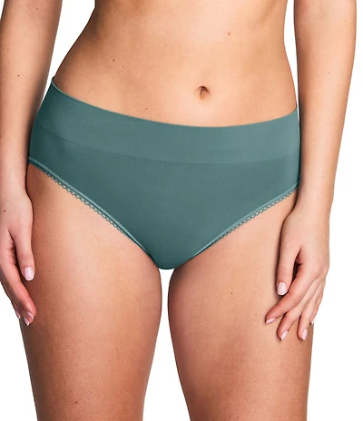 Wacoal Feeling Flexible Hi-Cut Brief Panty