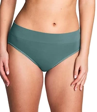 Wacoal Feeling Flexible Hi-Cut Brief Panty