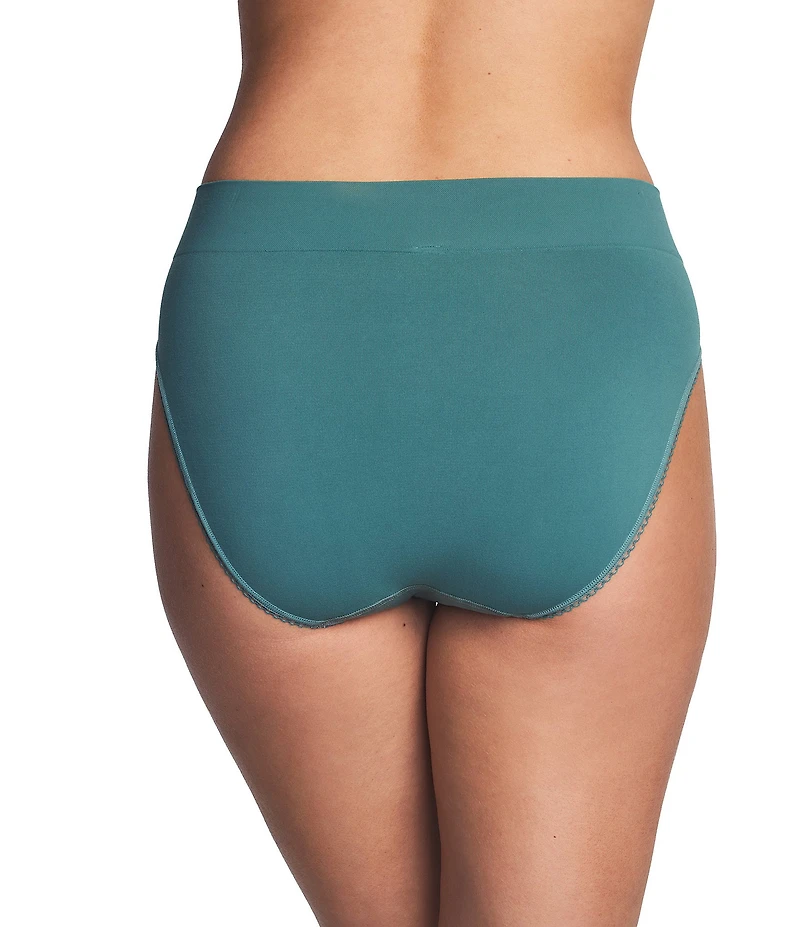 Wacoal Feeling Flexible Hi-Cut Brief Panty