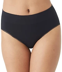Wacoal Feeling Flexible Hi-Cut Brief Panty