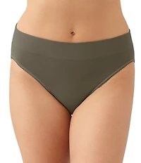 Wacoal Feeling Flexible Hi-Cut Brief Panty