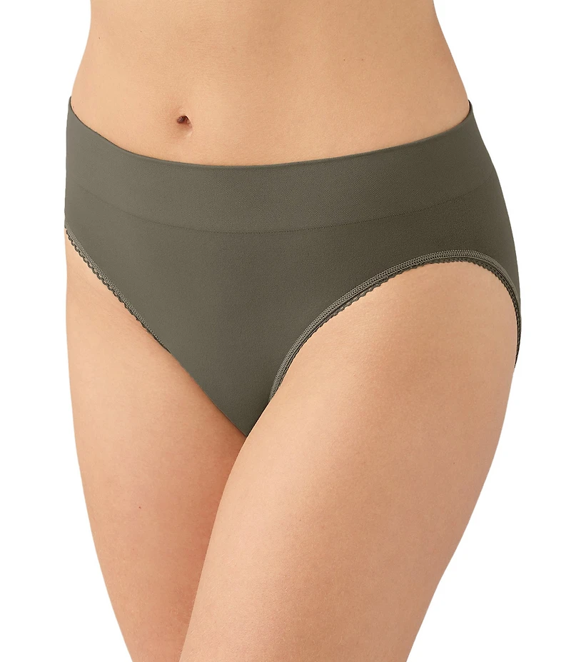 Wacoal Feeling Flexible Hi-Cut Brief Panty