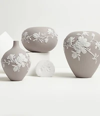 Wedgwood Magnolia Collection Blossom Bud Vase - 5.5#double;