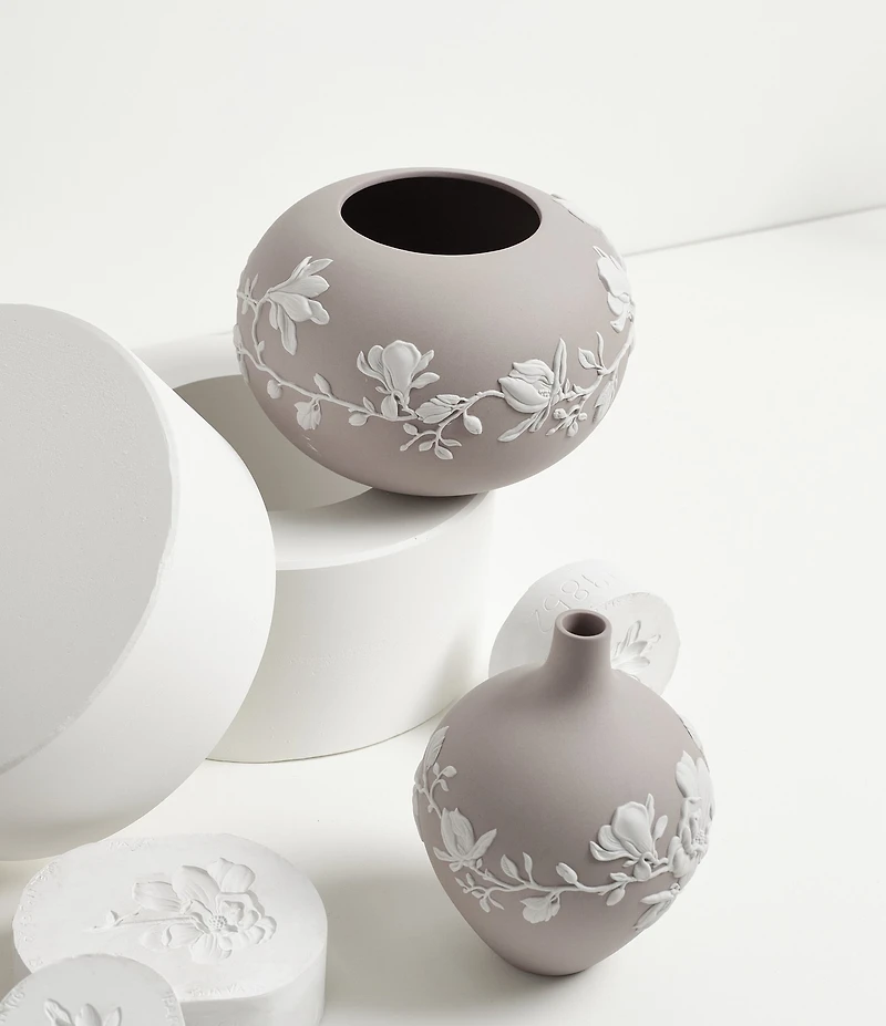 Wedgwood Magnolia Collection Blossom Bud Vase - 5.5#double;