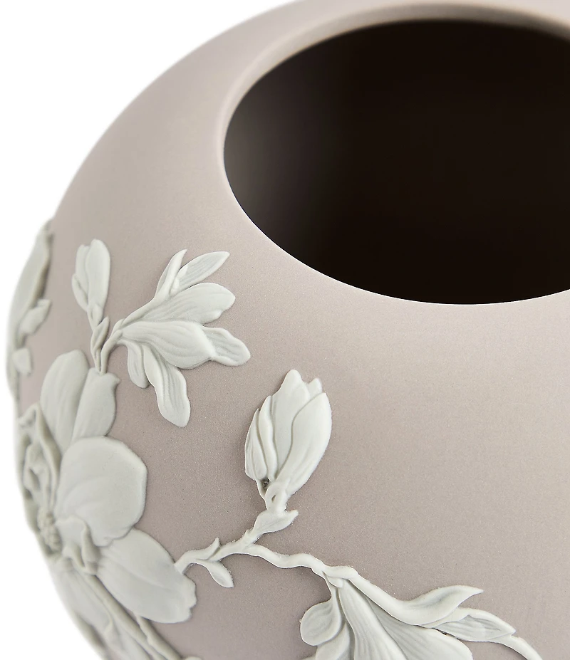 Wedgwood Magnolia Collection Blossom Vase - 7#double;