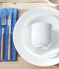 Wedgwood Nantucket Basket Sculpted Bone China 4-Piece Place Setting
