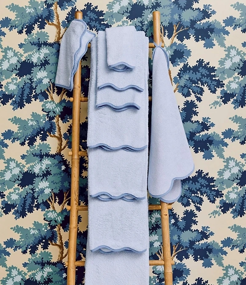 Weezie Scalloped Edge Trim Organic Cotton Bath Mat