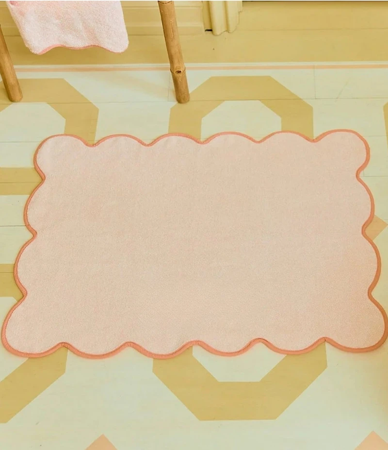 Weezie Scalloped Edge Trim Organic Cotton Bath Mat