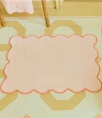 Weezie Scalloped Edge Trim Organic Cotton Bath Mat