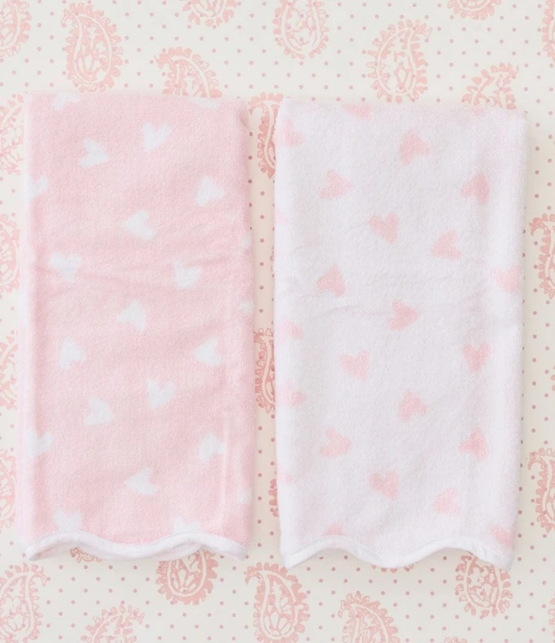 Weezie Tossed Pink Hearts Patterned Scallop Organic Cotton Bath Towel