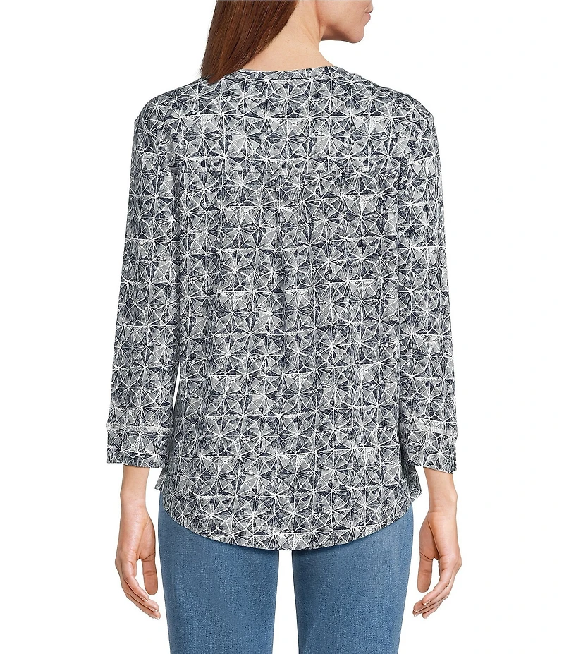 Westbound Petite Size Textured Geo Print 3/4 Sleeve Knit Crew Neck Top