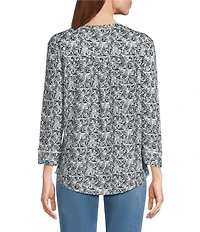 Westbound Petite Size Textured Geo Print 3/4 Sleeve Knit Crew Neck Top