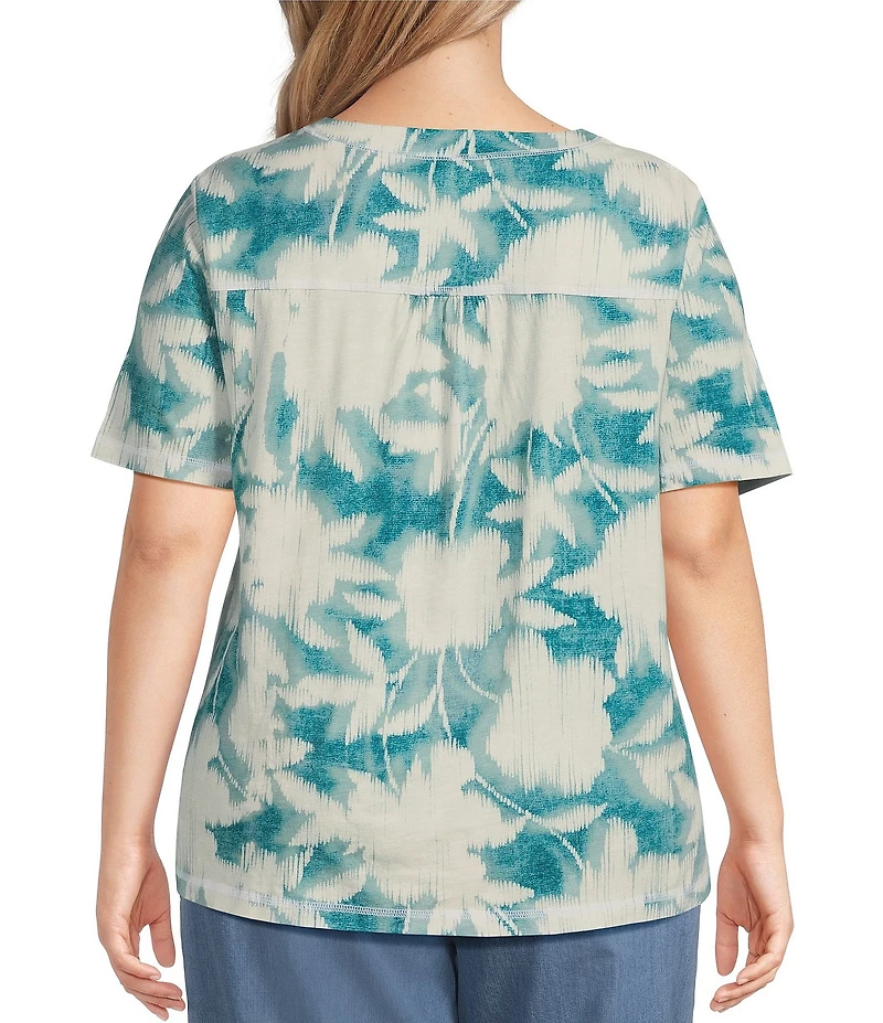 Westbound Plus Size Enchanted Garden Print Short Sleeve V-Neck Top