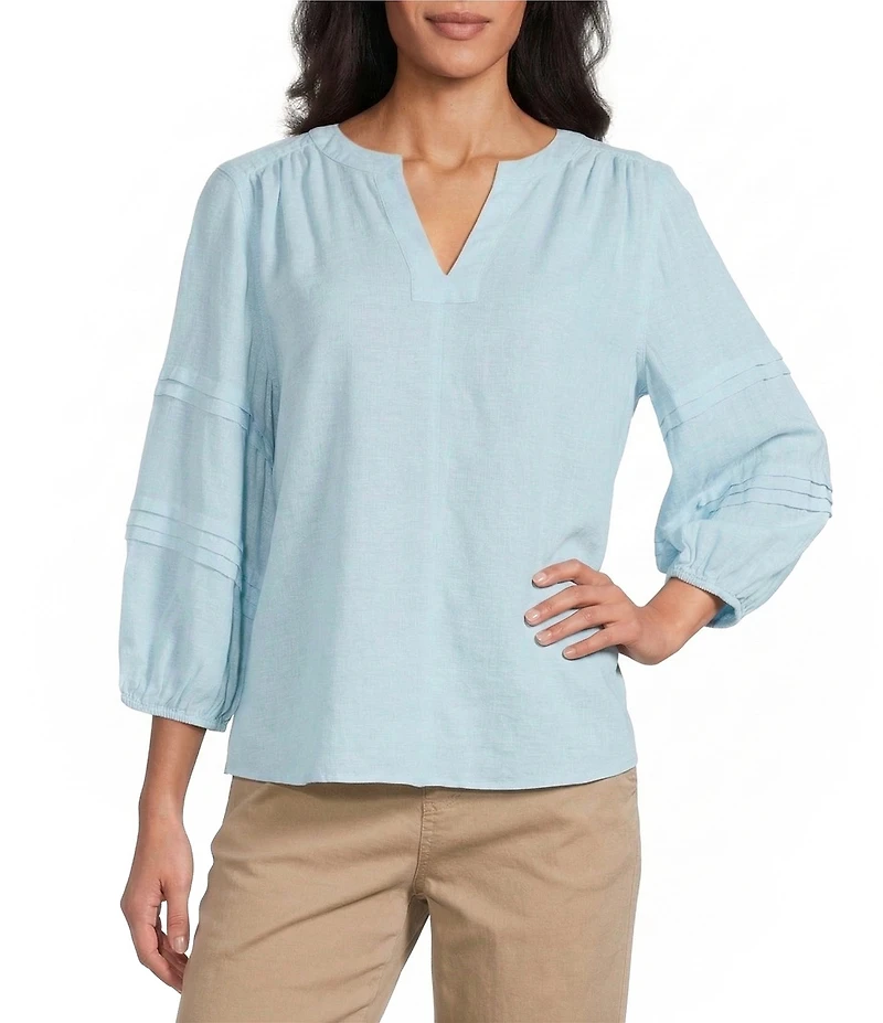 Westbound Solid 3/4 Sleeve V-Neck Top