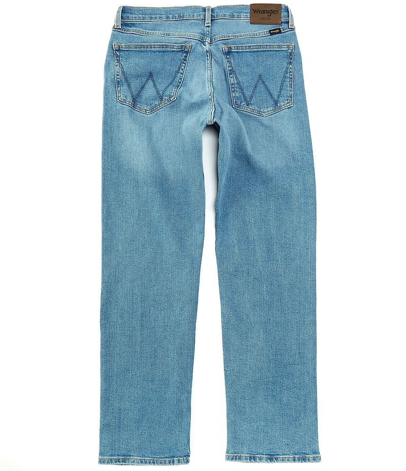 Wrangler® Regular Fit Straight Leg Flex Jeans