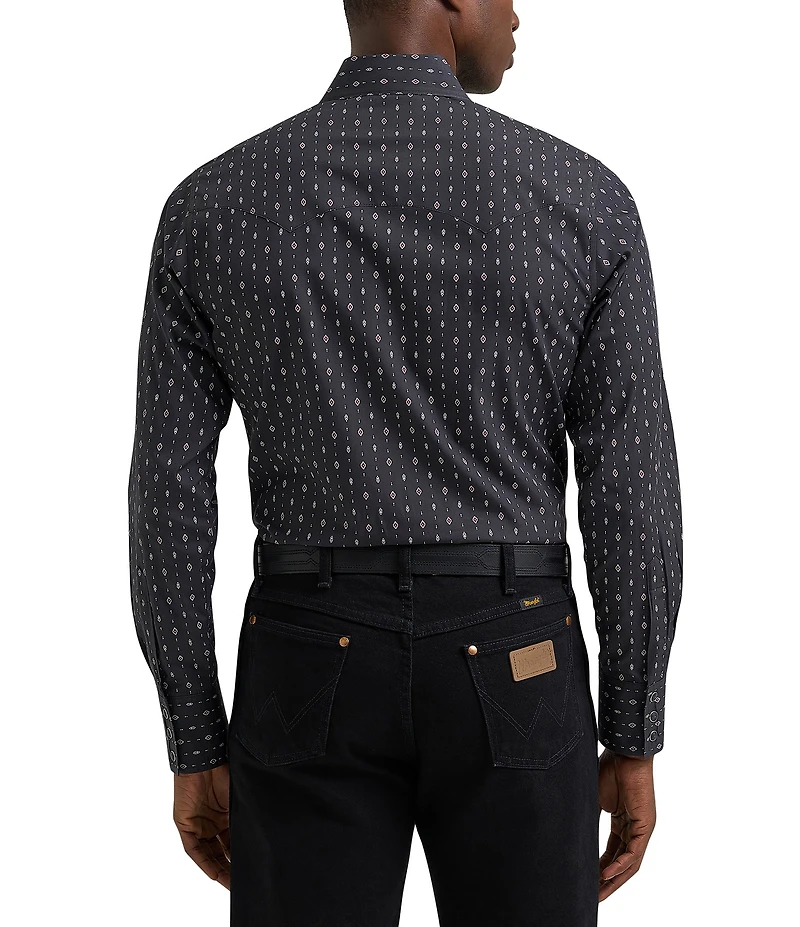 Wrangler® Retro® Geometric Printed Sawtooth Pocket Long Sleeve Woven Shirt