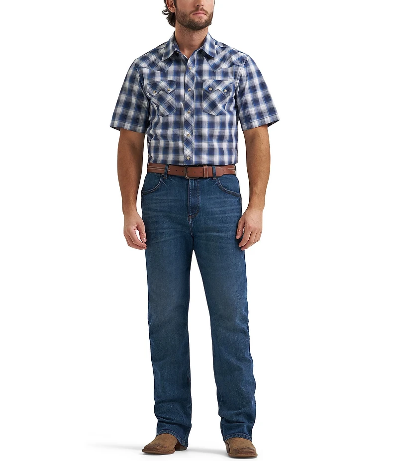 Wrangler® Retro® Modern Fit Plaid Short Sleeve Woven Shirt