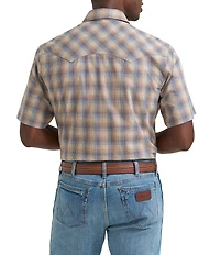 Wrangler® Retro Plaid Short Sleeve Sawtooth Pocket Western Snap Shirt
