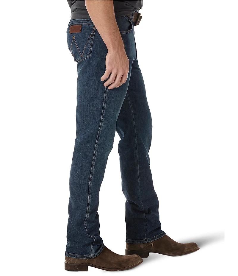 Wrangler® Retro® Portland Slim Fit Straight Leg Jeans