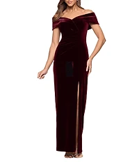 Xscape Petite Size Velvet Off The Shoulder Sweetheart Neck Gown
