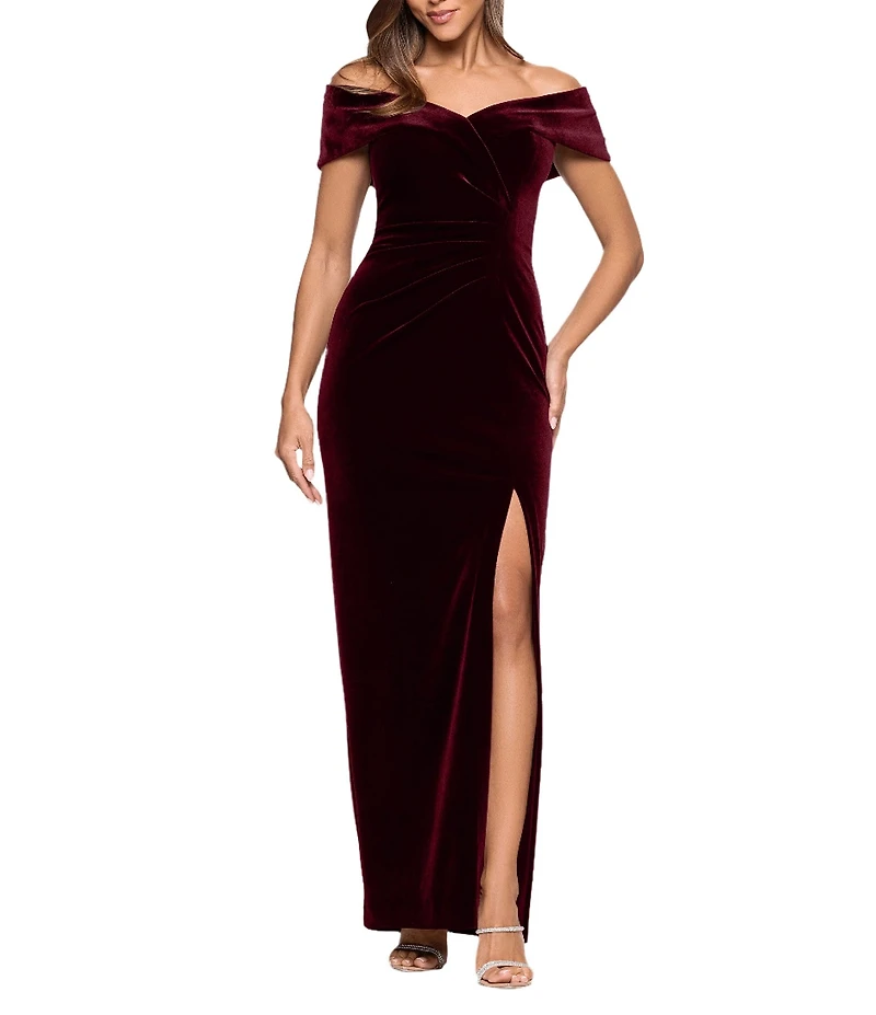 Xscape Petite Size Velvet Off The Shoulder Sweetheart Neck Gown