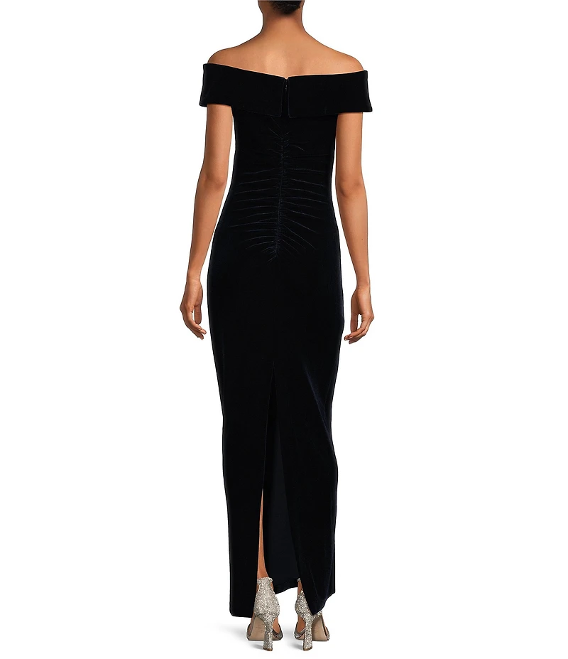 Xscape Stretch Velvet Off-the-Shoulder Strapless Sleeveless Mermaid Gown