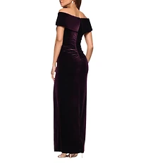 Xscape Stretch Velvet Sweetheart Off-the-Shoulder Neck Short Sleeve Dress