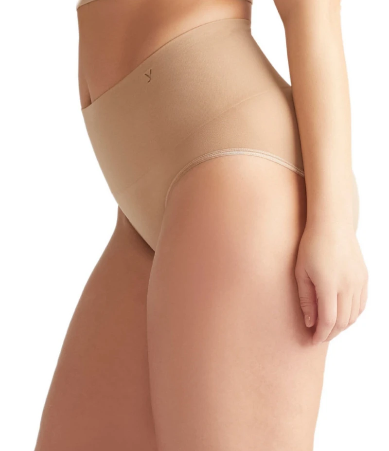Yummie Seamless Shaped Elastic Waist Brief Panty