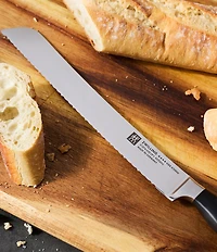 Zwilling Four Star 9-inch Country Bread Knife
