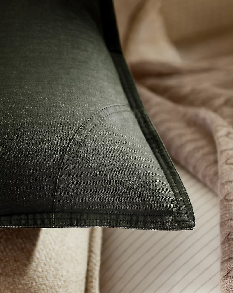 Billie Throw Pillow
