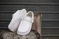 Men's Wally Stretch Sox Medium/Wide Casual Shoe