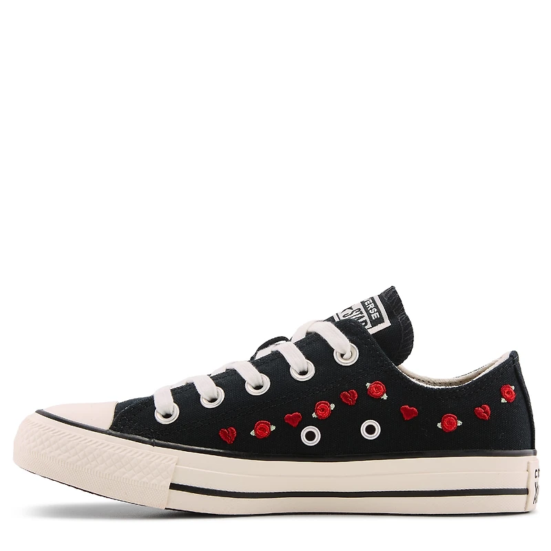 Chuck Taylor All Star Low Top Sneaker