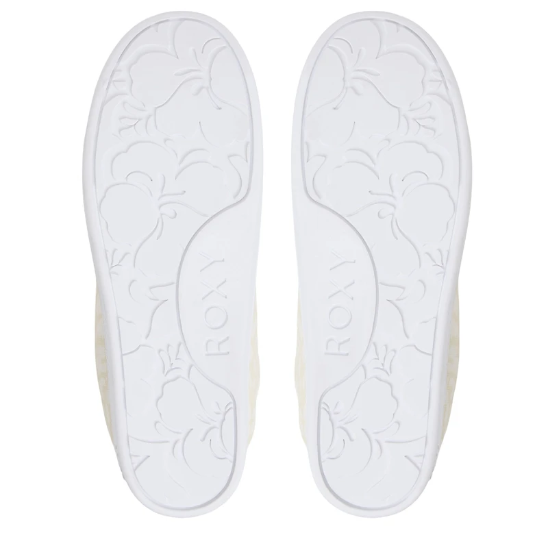 Women's Bayshore Plus Casual Sneaker