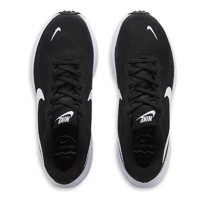Women's Revolution 8 Sneaker