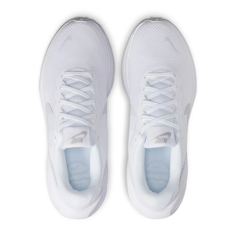 Women's Revolution 8 Sneaker