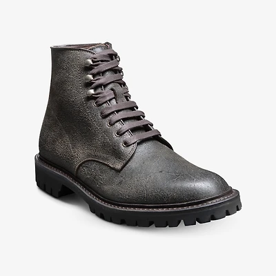 Higgins Mill Weatherproof Zip Boot with Lug Sole