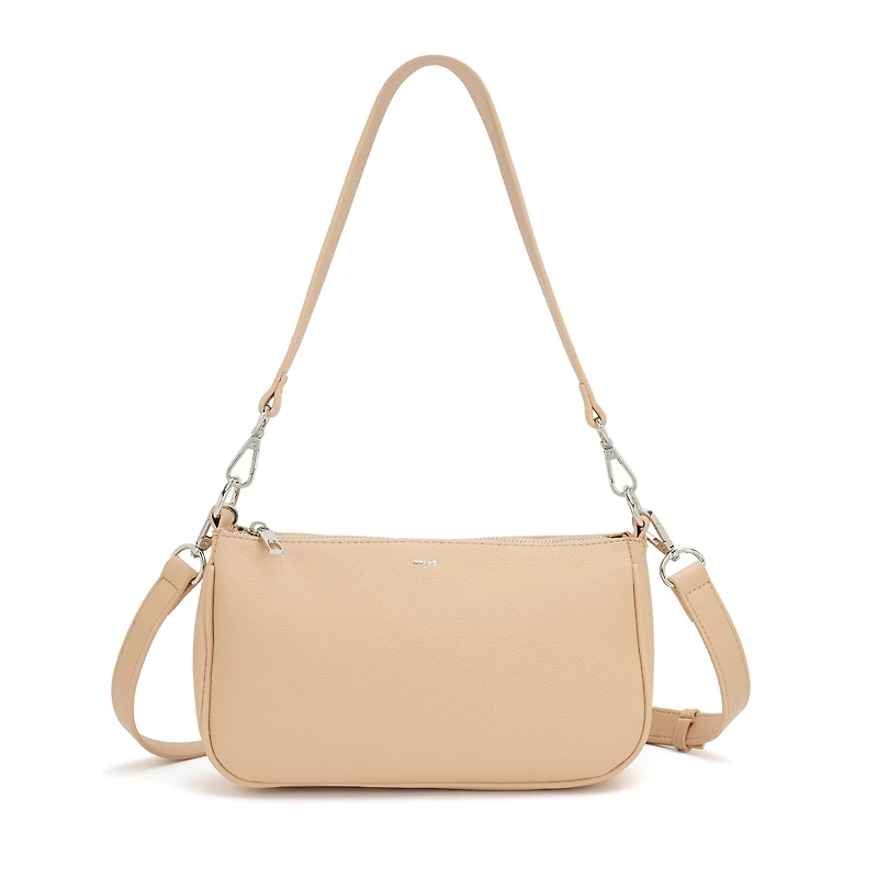 6889 - CHLOE