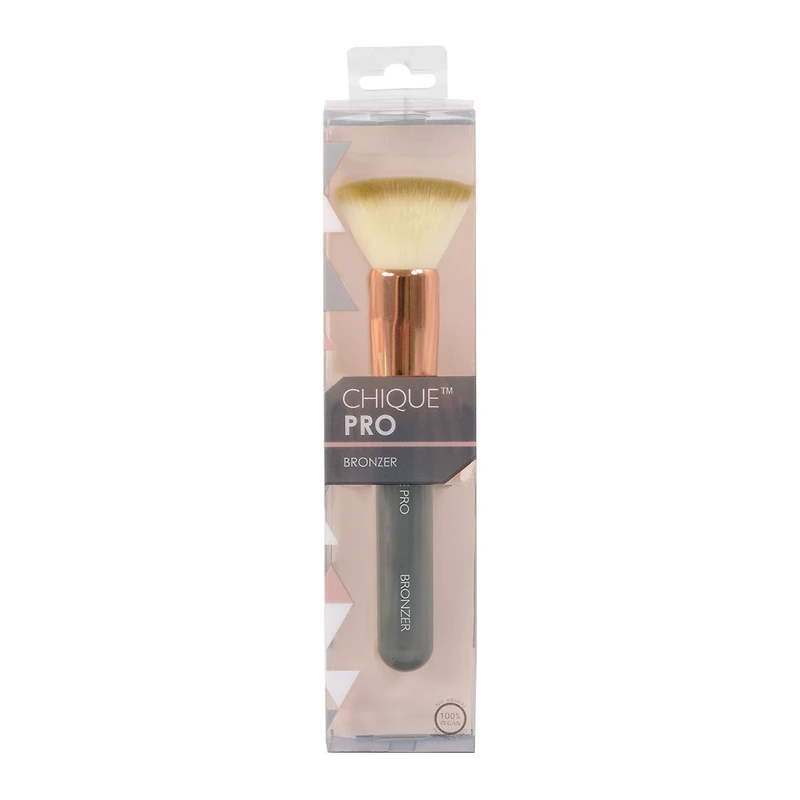 chique pro bronzer and contour makeup brush