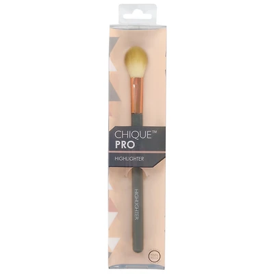 chique pro highlighter makeup brush