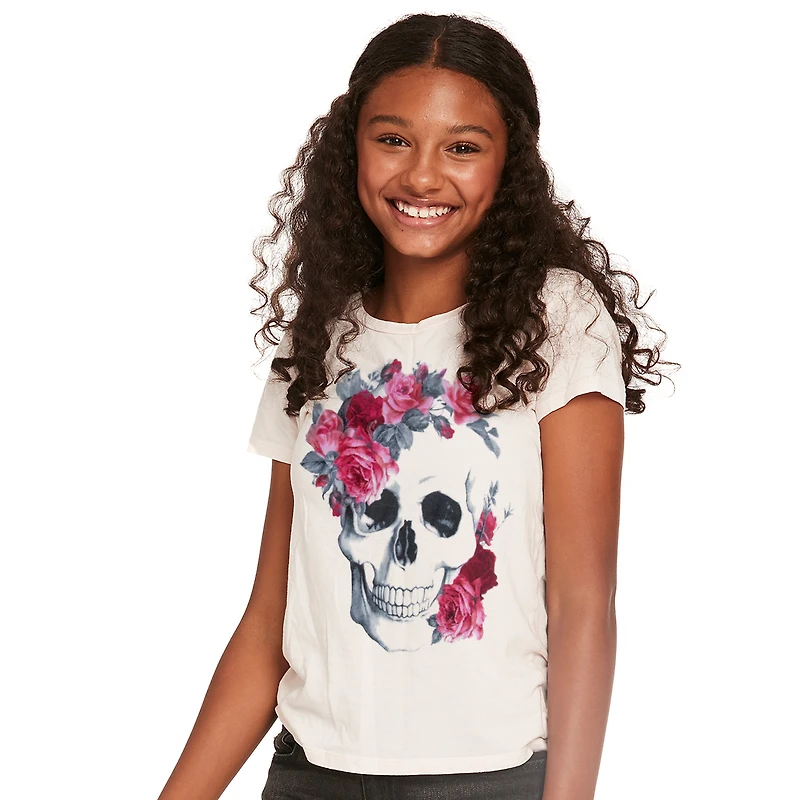 cute shirt for women;skull shirt;skull tee;shirt with skull and flowers;women's tee;halloween tee women;halloween women;cute shirt;pretty tee;white tshirt on it;skull