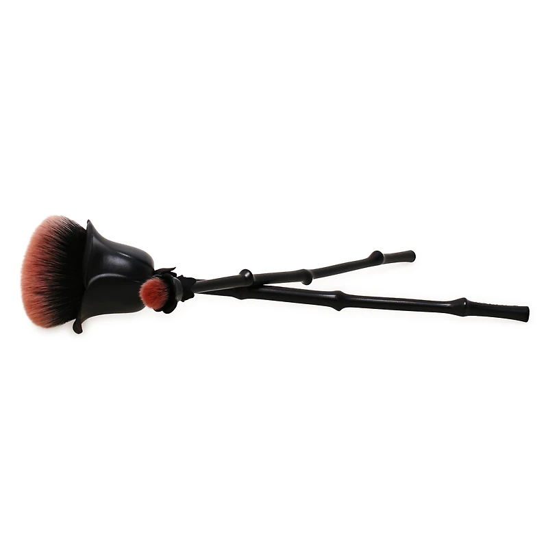 wet n wild® rebel rose makeup brush duo