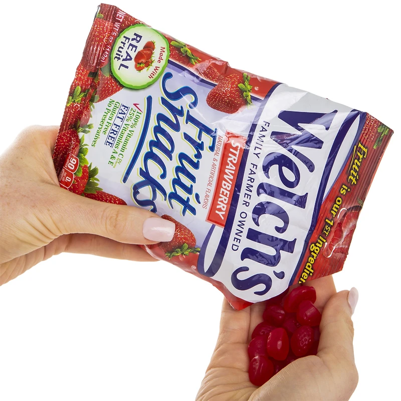 welch's® strawberry fruit snacks 5oz bag