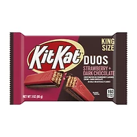 kit kat® duos strawberry + dark chocolate king size candy bar 3oz
