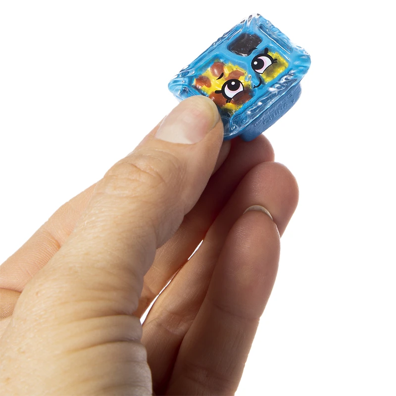 shopkins real littles™ micro mart blind bag