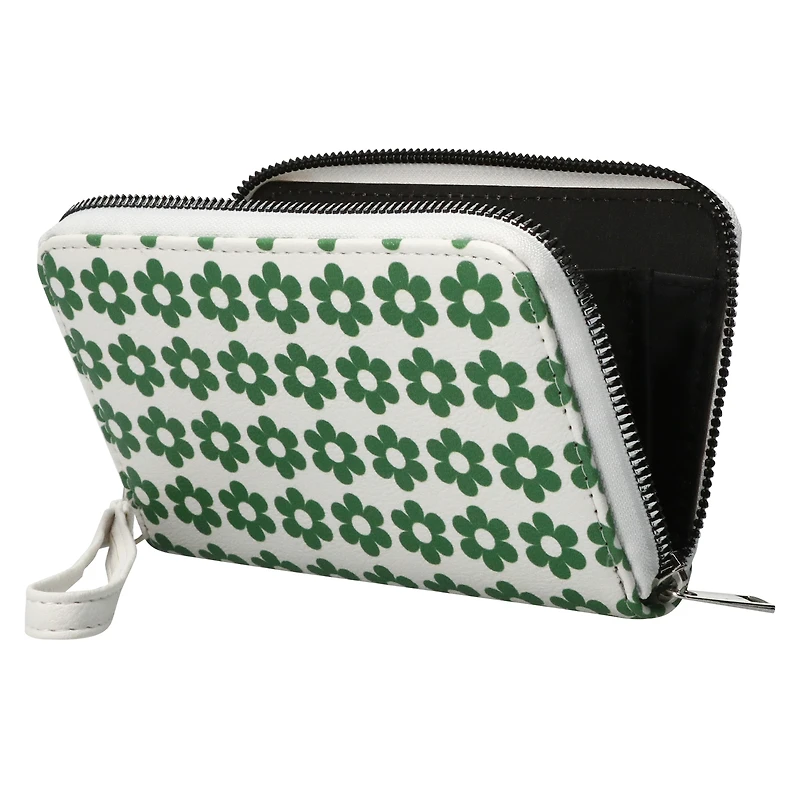 Wristlet With Zipper