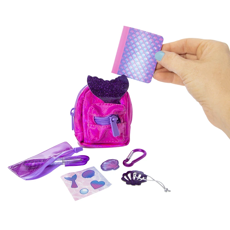 real littles™ purse 7-piece blind bag