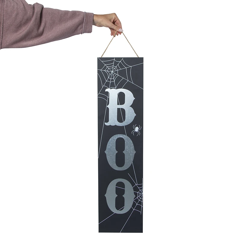 'boo' hanging wall sign 31in