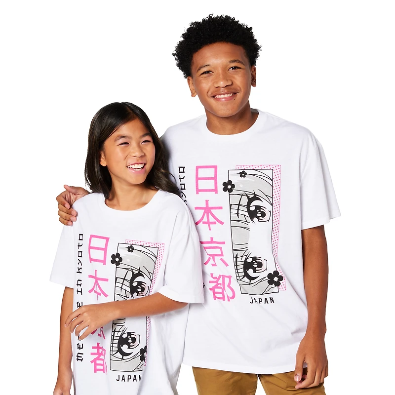 anime eyes graphic tee
