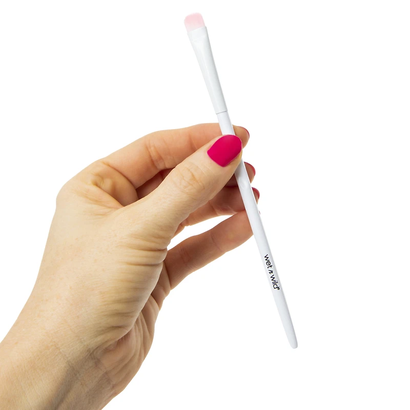 wet n wild® smoky liner brush