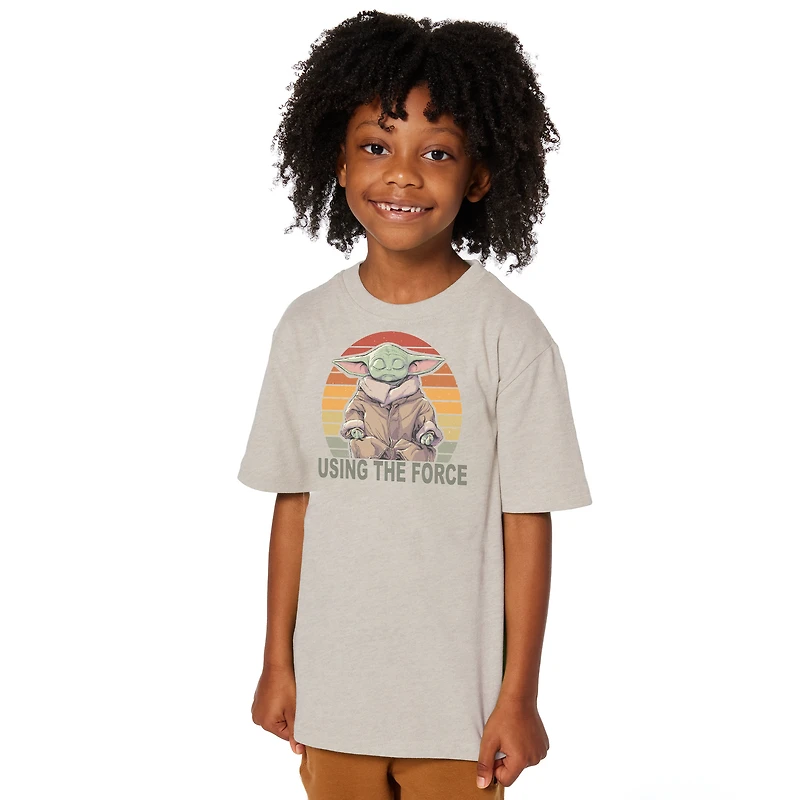 kid's Grogu 'using the force' graphic tee
